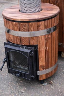 Водогрейная печь для фурако Тутуяс в деревянном массиве