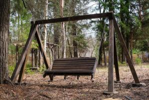 ДЕРЕВЯННЫЕ  КАЧЕЛИ